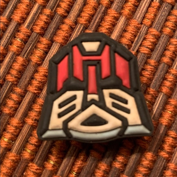 Crocs Jibbitz-Star Wars set of 4- gently used-Hard to find pieces. - Picture 5 of 6